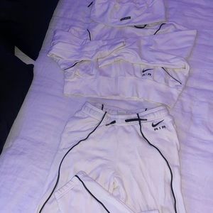Women’s Nike OUTFIT